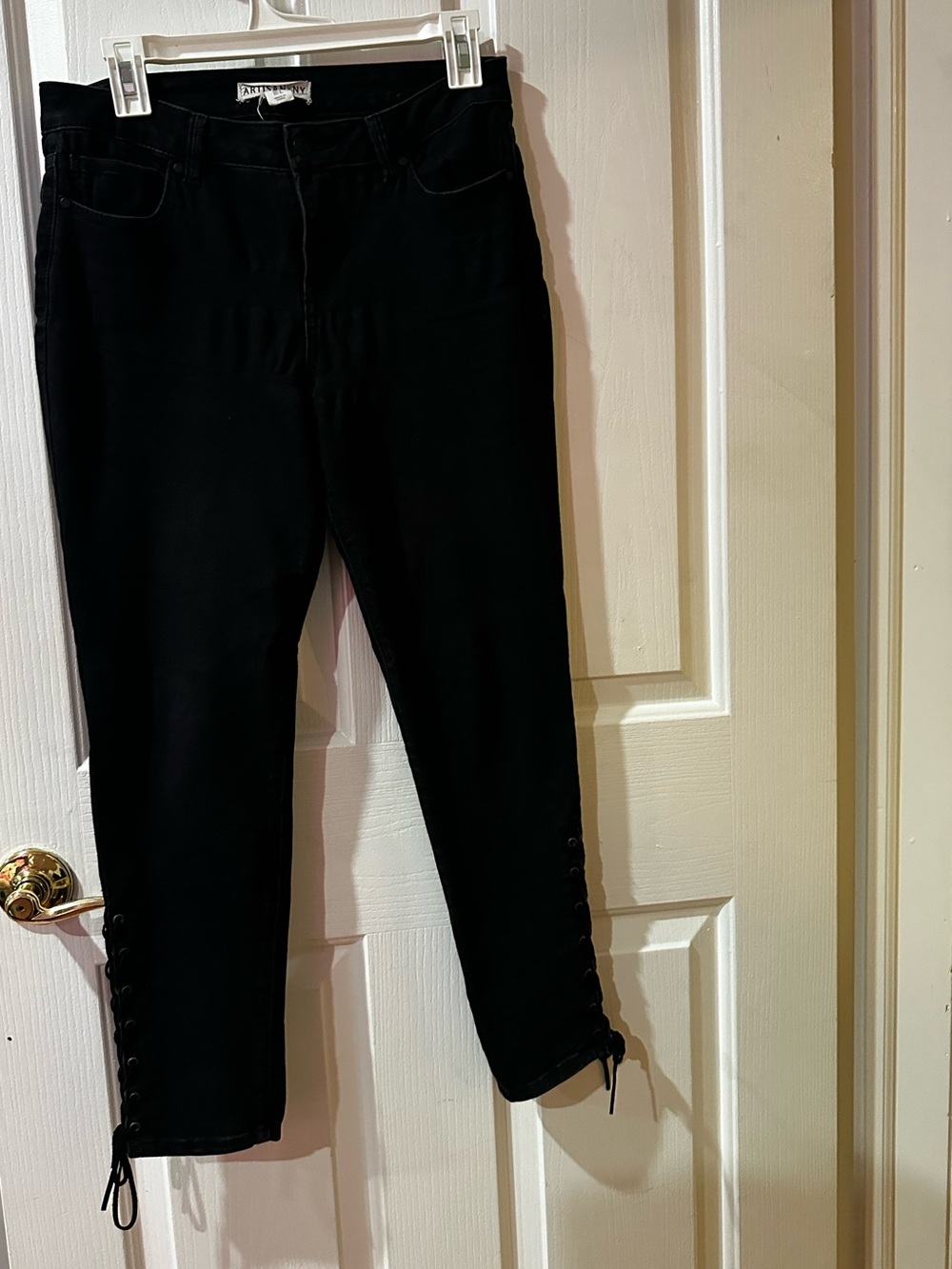 Artisan Ny Black Lace-Up Jeans